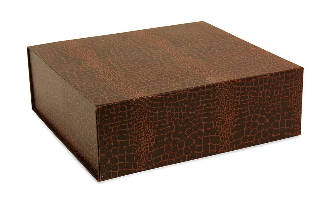 Caja plegable marrón