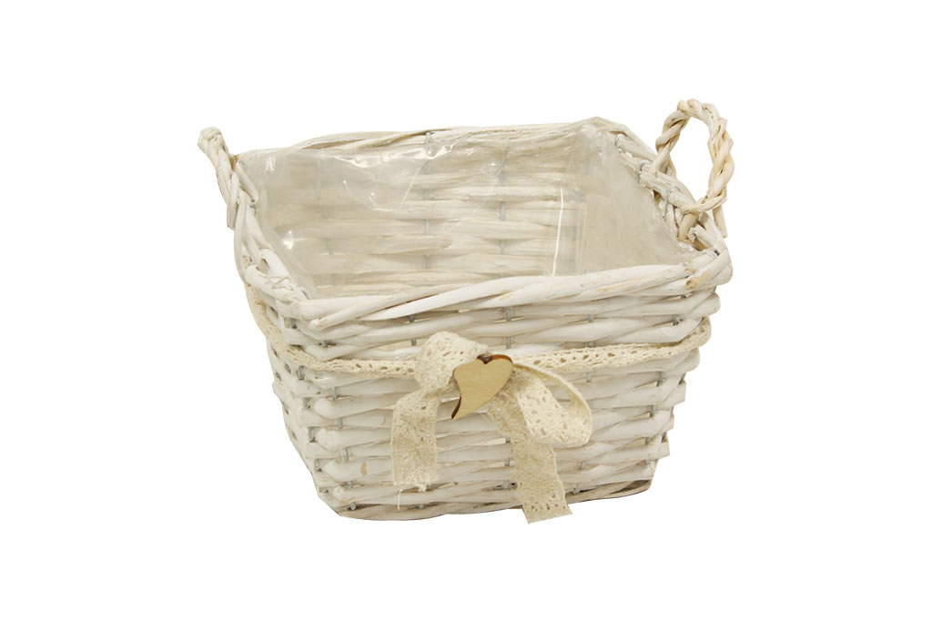 Cesta de mimbre corazon