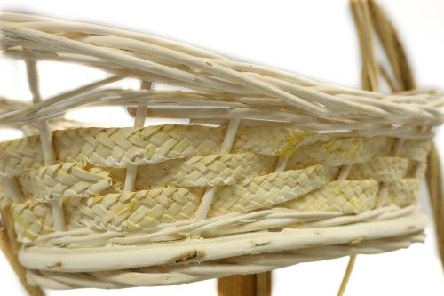 Panier à trois niveaux en osier blanc