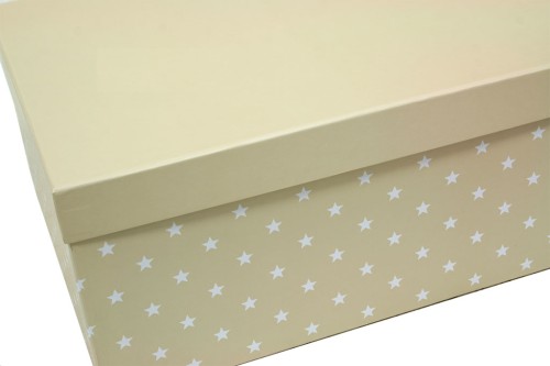 Caja beige con estrellas blancas s/10