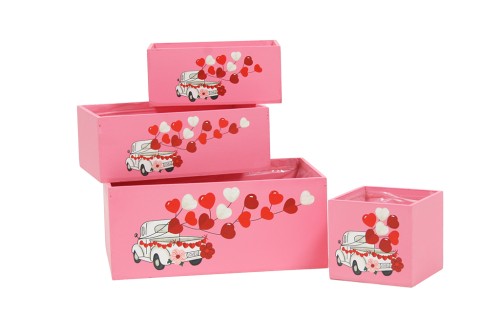 Maceta caja coche con globos de corazón