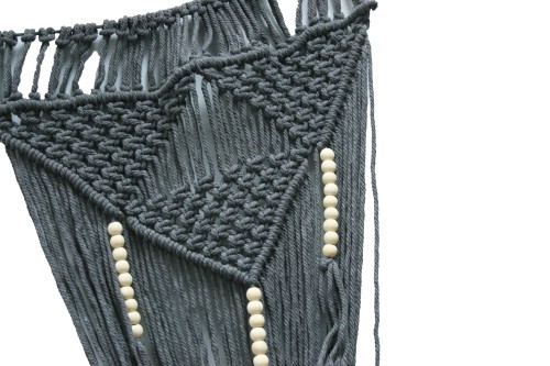 Macrame gris con cuentas