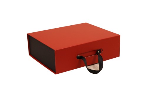 Maletin de carton rojo asa cuerda