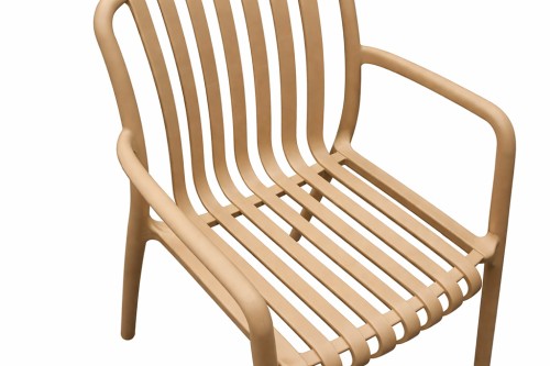 Beiger Outdoor-Stuhl