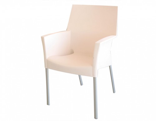 Silla blanca para jardin