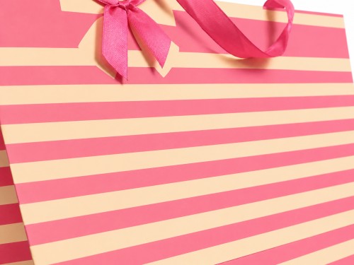 Bolsa grande con lazo rosa
